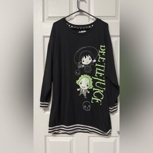 Black and Green Graphic Sleep Shirt